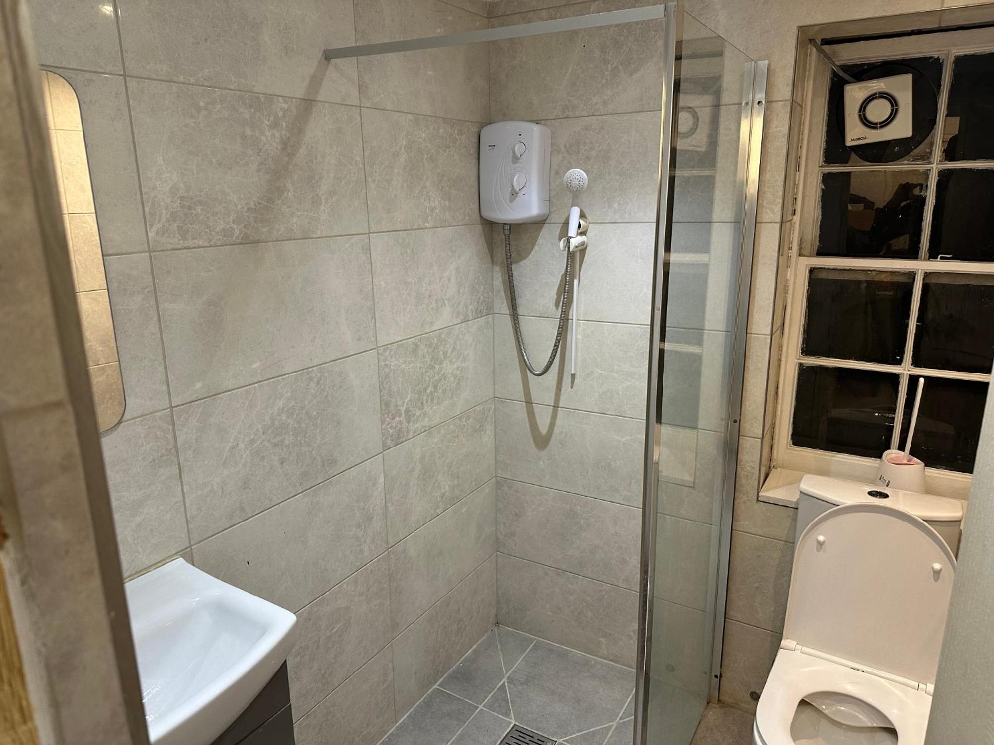 1 Bedroom 220 Апартаменты Лондон